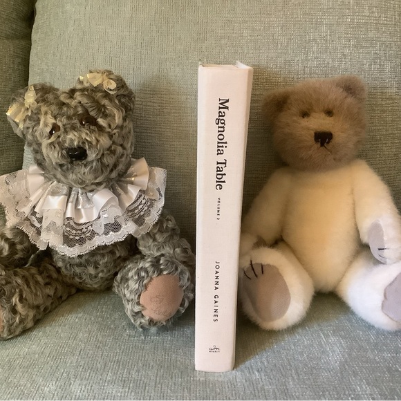 NWT! Magnolia Table by Joanna Gaines - Picture 2 of 3